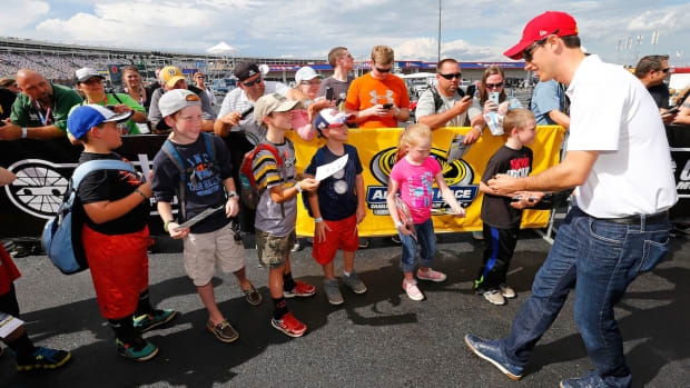 logano.jpg